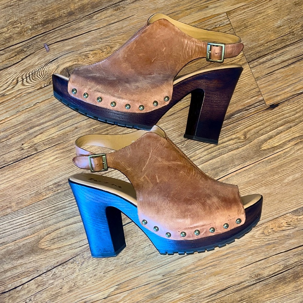 KORKS | Platform Brown Leather Peep Toe Chunky Heels | Brass details  | Size 10